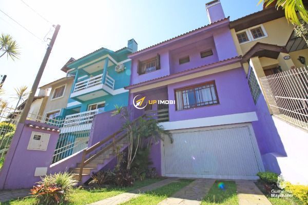 Casa, 3 dormitórios no bairro Espírito Santo em Porto Alegre para Comprar