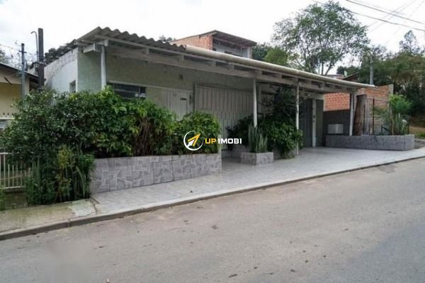Casa, 3 dormitórios no bairro Vila Nova em Porto Alegre para Comprar