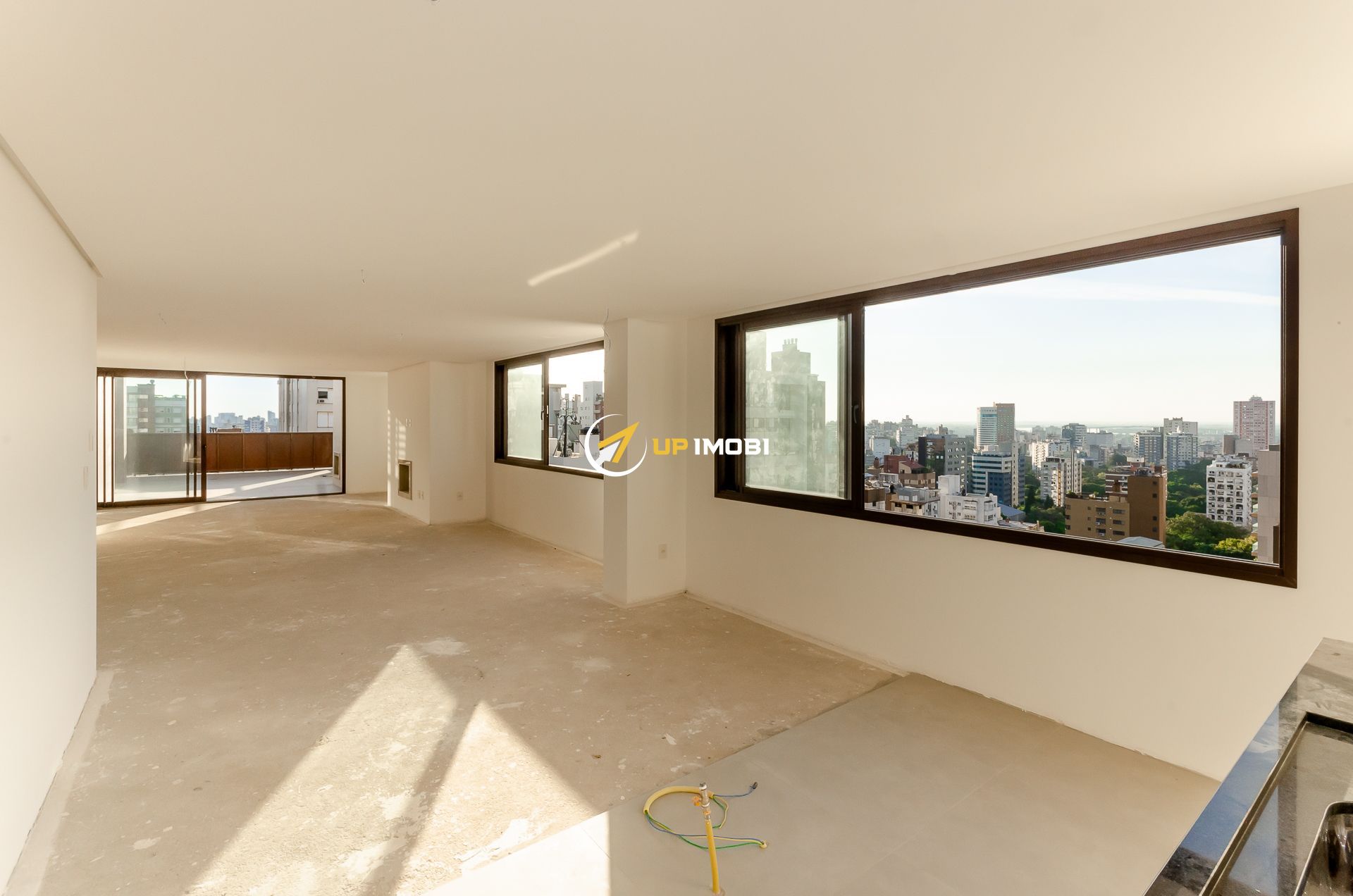 Cobertura com 297m², 3 dormitórios no bairro Moinhos de Vento em Porto Alegre para Comprar