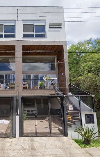 Casa, 3 dormitórios no bairro Morro Santana em Porto Alegre para Comprar