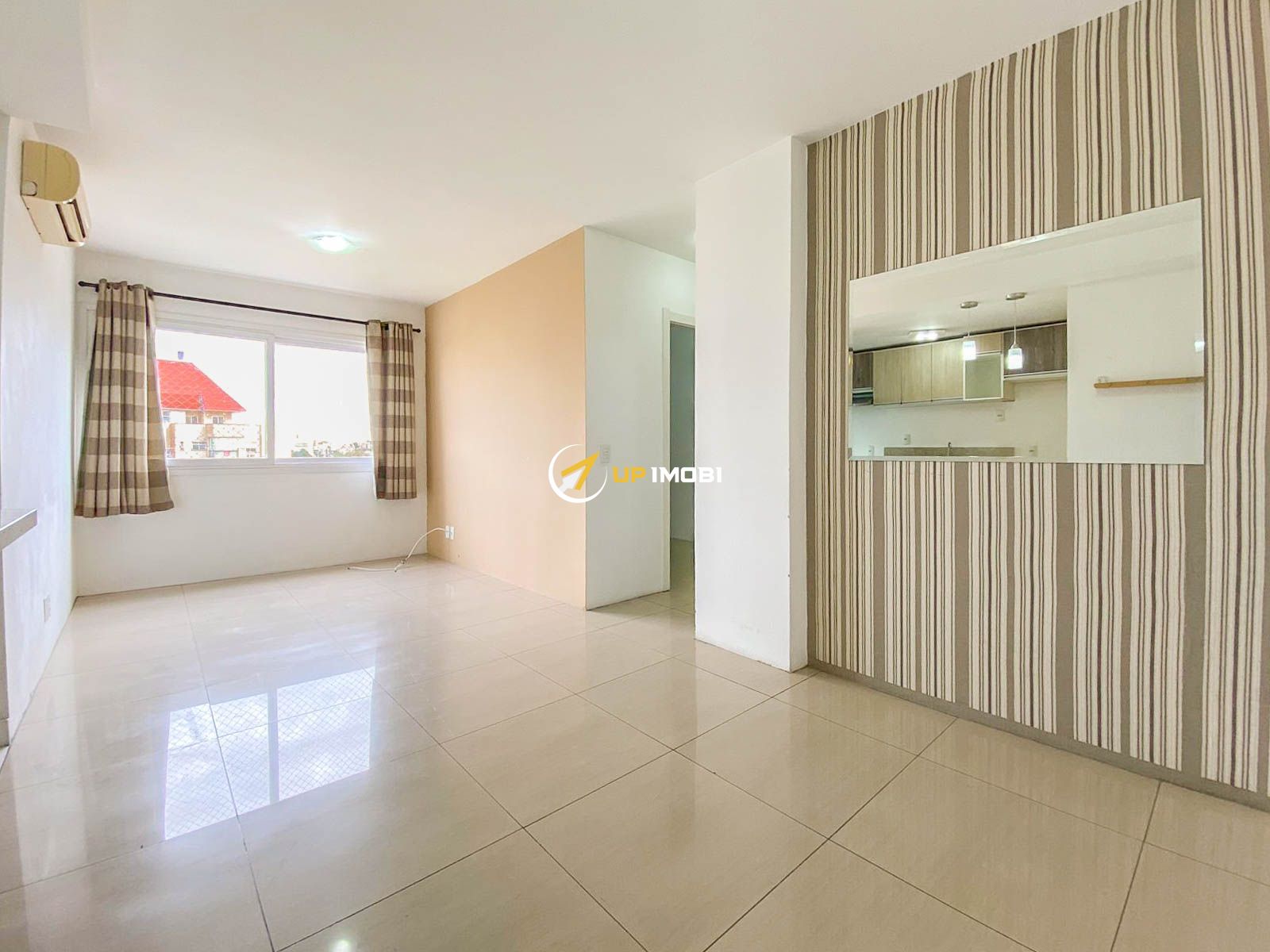 Apartamento, 2 dormitórios no bairro São Sebastião em Porto Alegre para Comprar