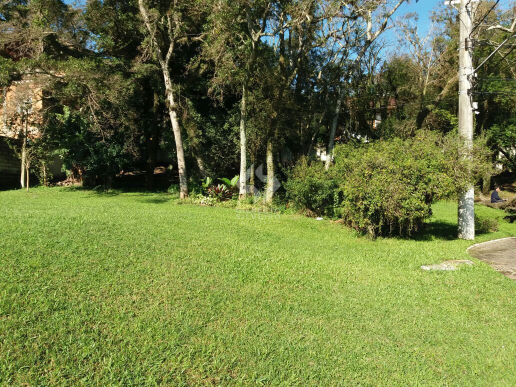 Terreno com 140 m² e Espaço Ideal para Lazer e Área Verde