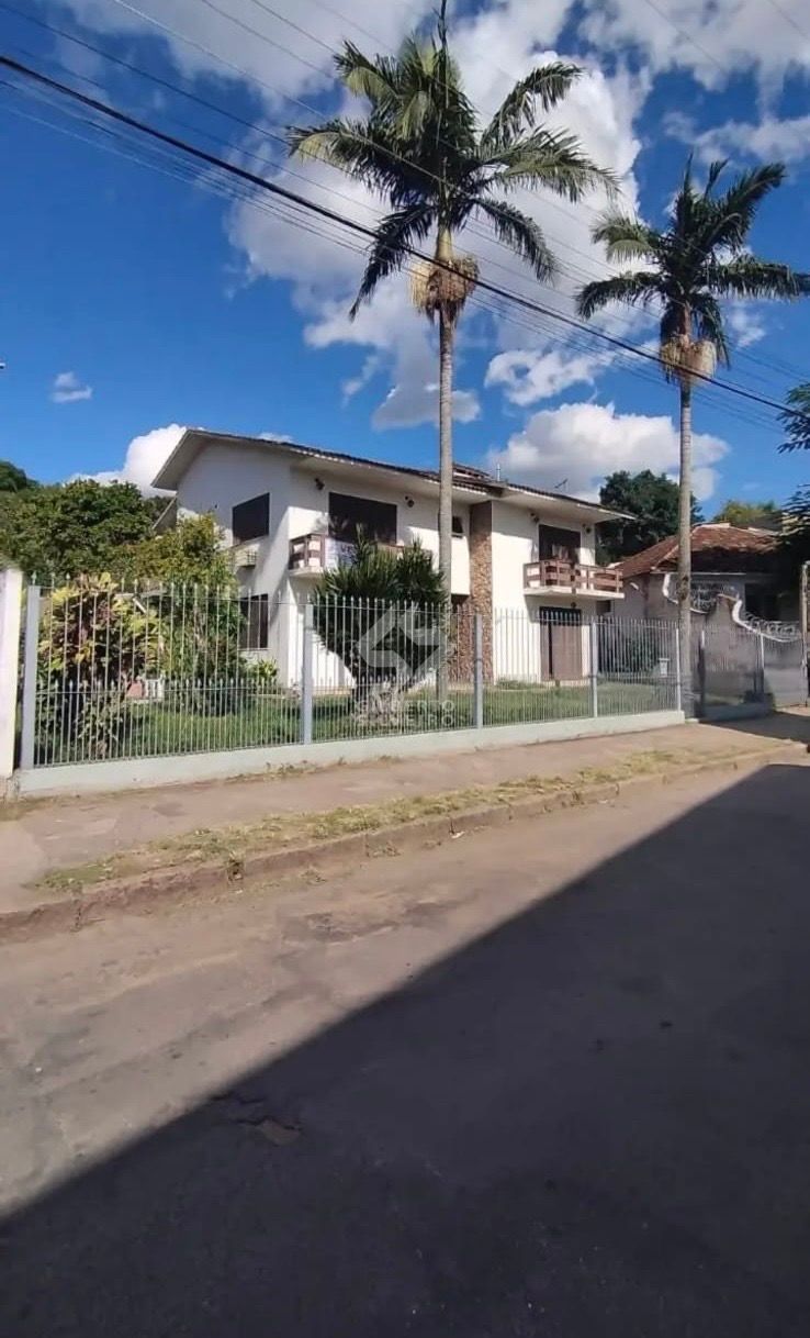 Casa Ampla no Jardim Carvalho com 4 dormitórios