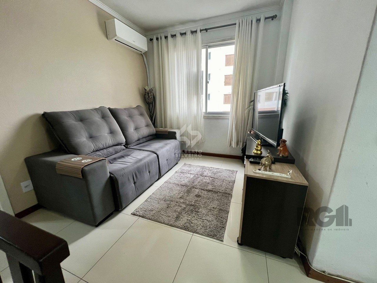 Apartamento 2 dormitórios mobiliado no bairro  Partenon.