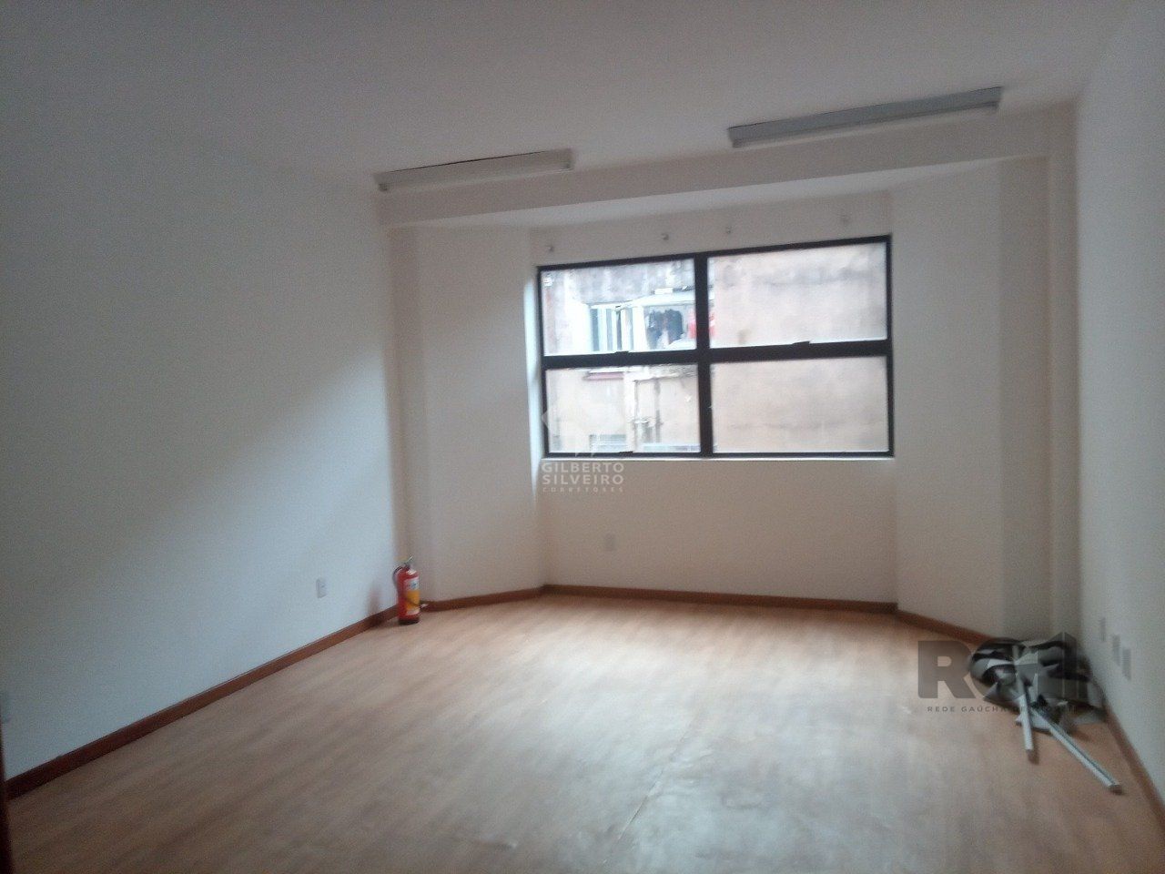 Sala Comercial, à venda, 27 m², Centro Histórico - Porto Alegre — foto 2