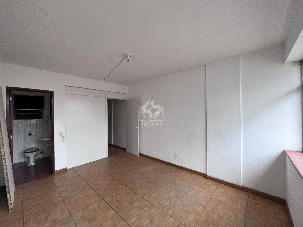 Conjunto/Sala para Venda - 24m², 0 dormitórios, Centro Histórico, Porto Alegre
