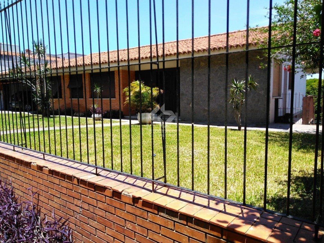 Casa para Venda - 400m², 7 dormitórios, sendo 1 suites, 2 vagas - Vila Assunção