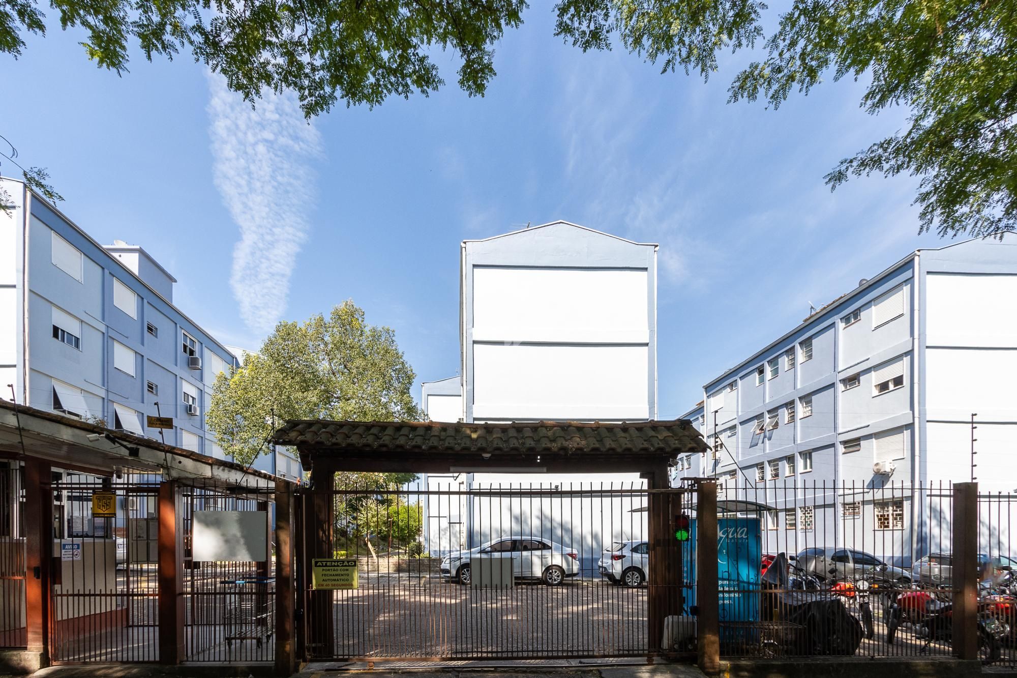 APARTAMENTO  2 QUARTOS, 1 VAGA ROTATIVA - BAIRRO CAMAQUÃ