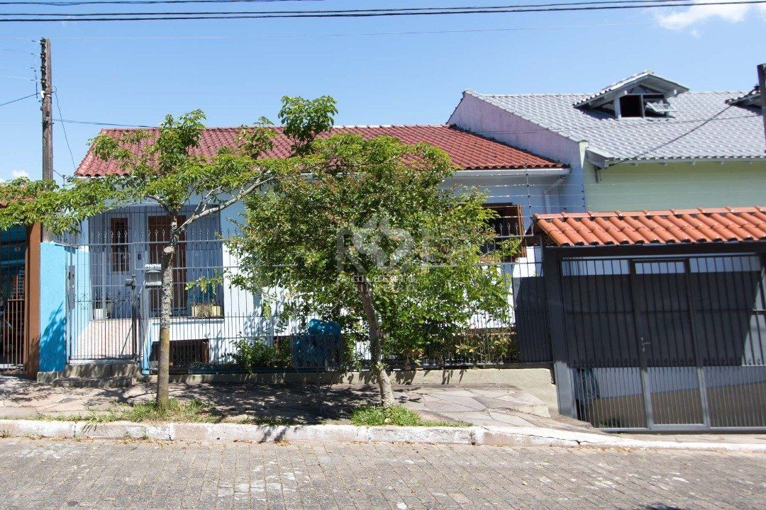 Casa para Venda - 211m², 3 dormitórios, 3 vagas - Vila Nova