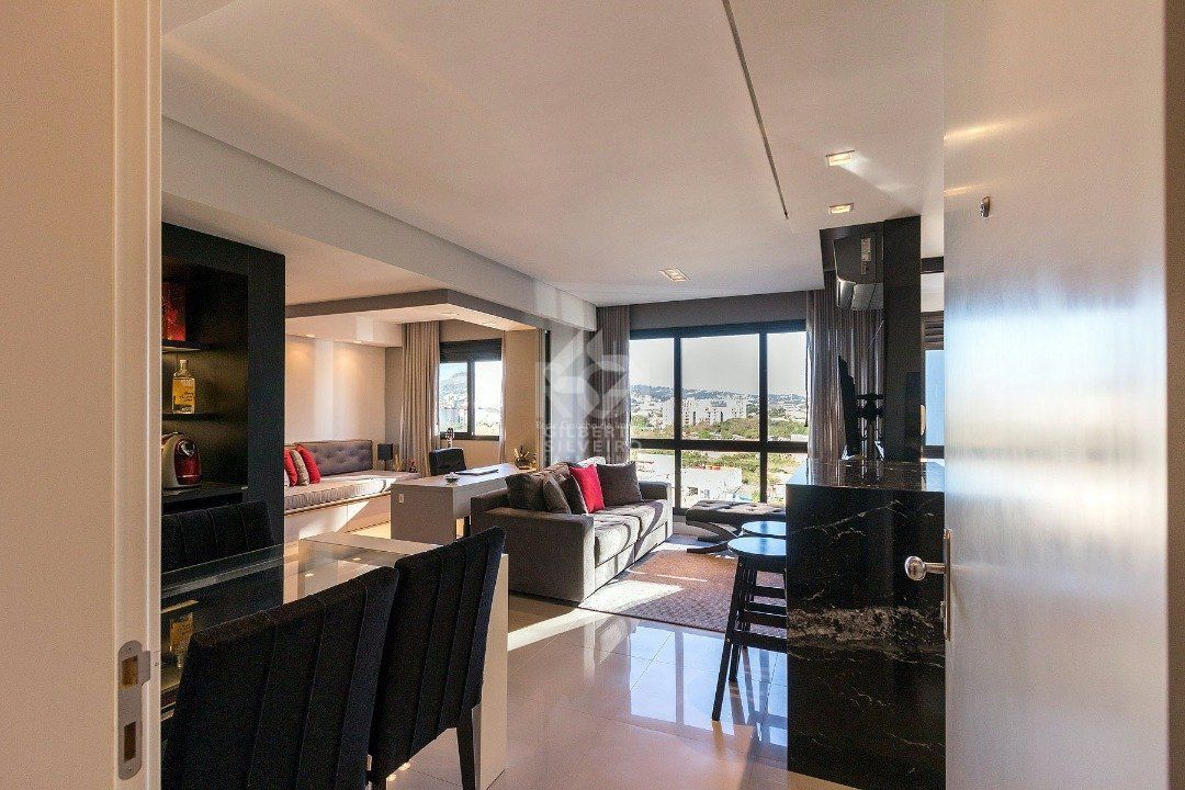 Apartamento | 2 Dormitórios | 1 Suíte | 1 Vaga | Bairro Cristal | Porteira Fechada