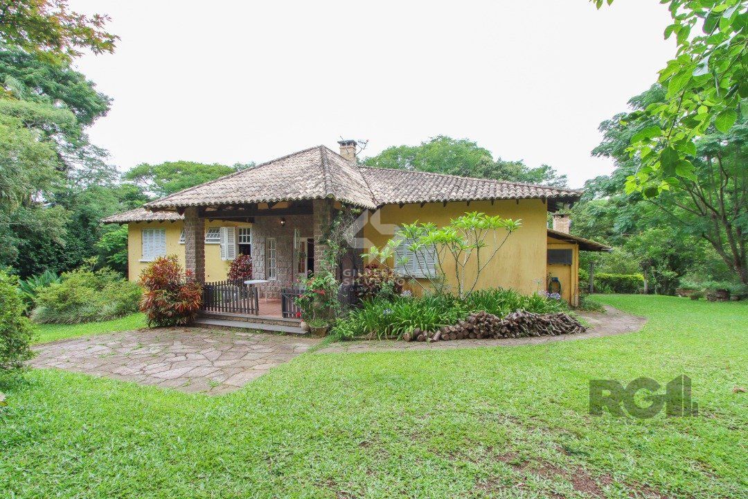 Casa com 3 quartos, suite em terreno com 7.320m² - Belem Velho