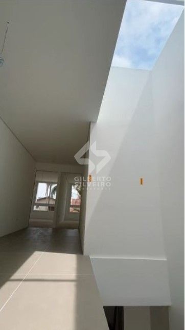 Casa com 3 dormitórios e 3 banheiros à Venda, 174 m².