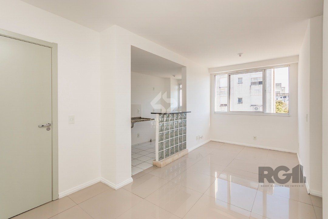 Apartamento com 2 quartos e 1 banheiro no total
