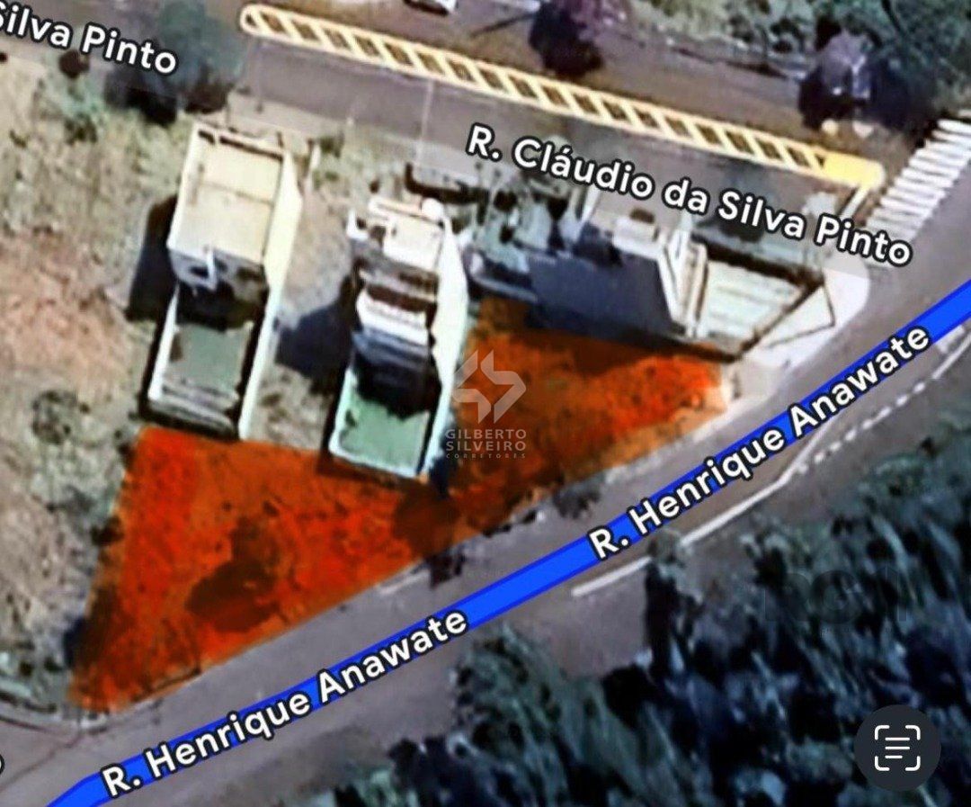 Terreno à venda no bairro Guarujá, com área total de 332,91m²