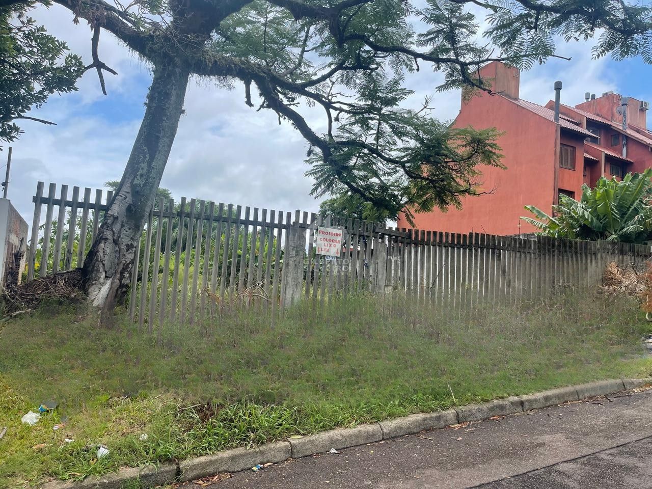 Terreno no bairro Cristal com aproximadamente 1352m² de área!!