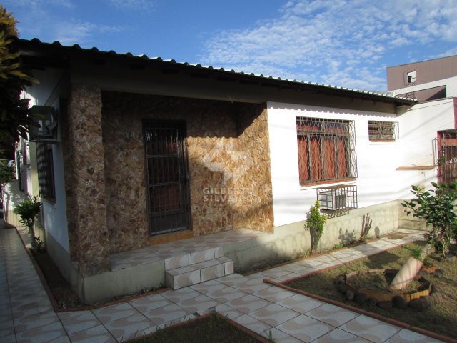 Casa térrea, com 3 dormitórios, 1 suíte, no bairro Nonoai.