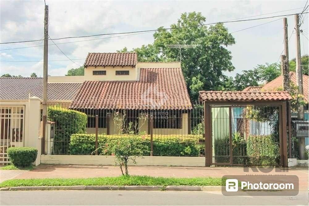 CASA | 02 DORMITÓRIOS | AMPLO TERRENO | VILA NOVA | ZONA SUL