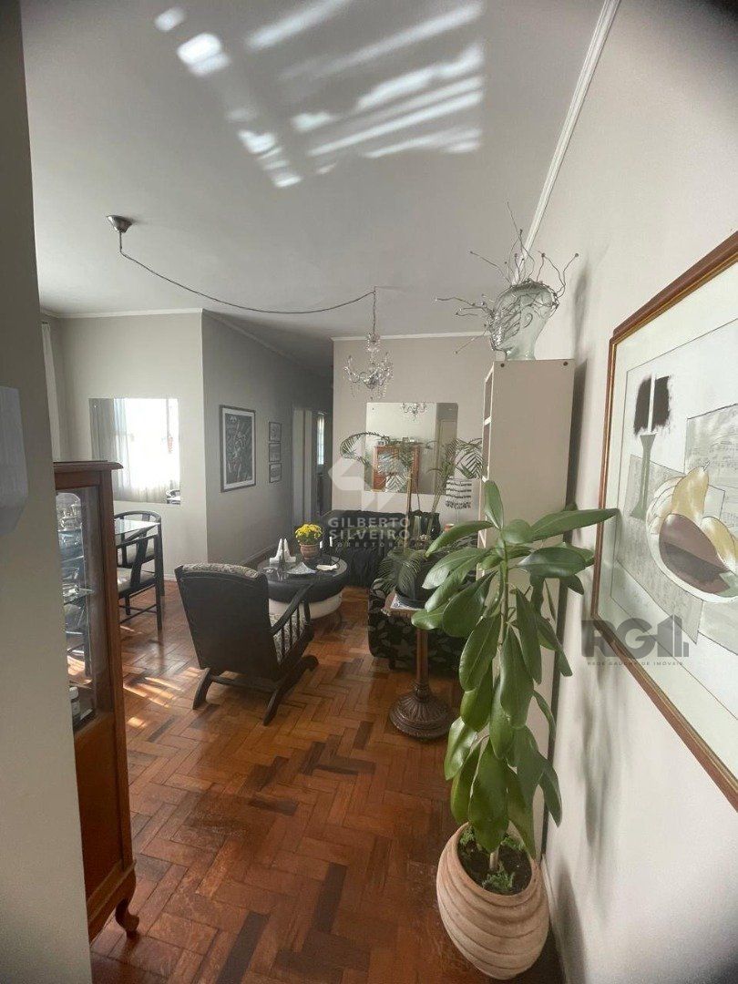 Apartamento no Petrópolis de 1 dormitório desocupado