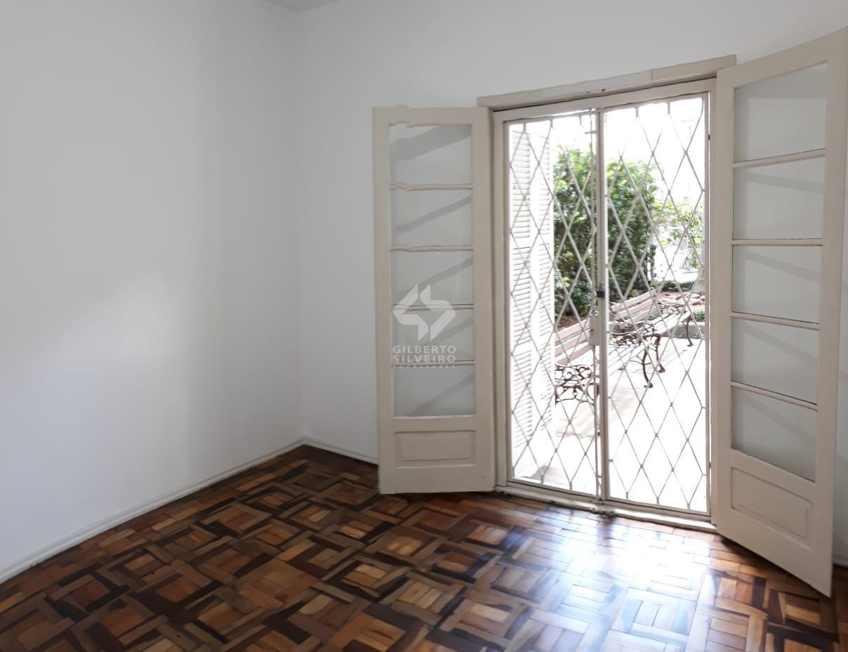 Vende-se apartamento térreo com 1 quarto, pátio privativo e 44 m² – Higienópolis