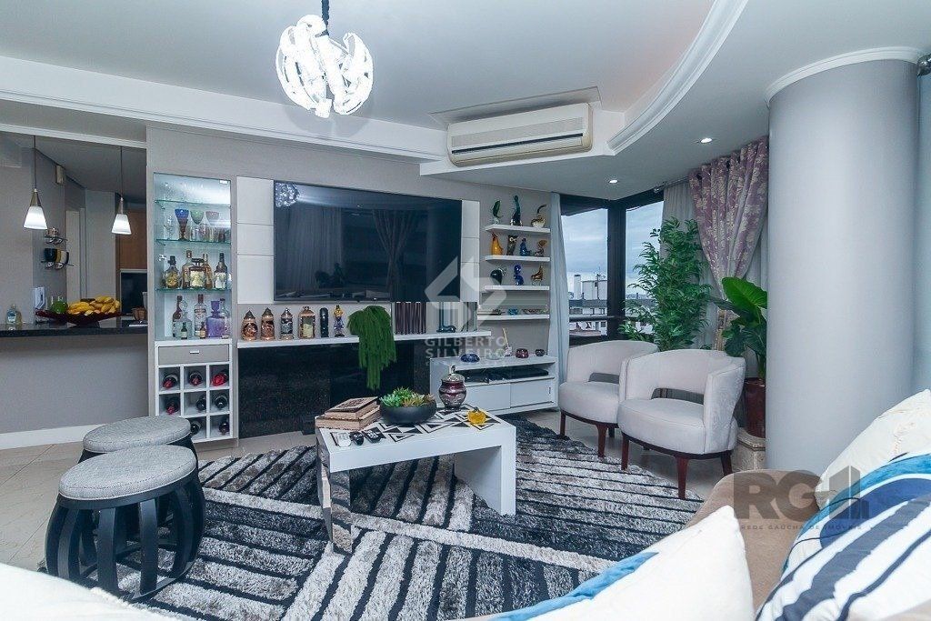Apartamento 3 dormitórios, 1 suíte, 2 vagas de garagem no Bairro Bela Vista.