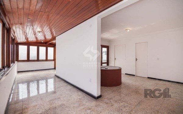 Vende-se bela cobertura de 122m², 2 quartos 2 vagas, desocupado - Auxiliadora