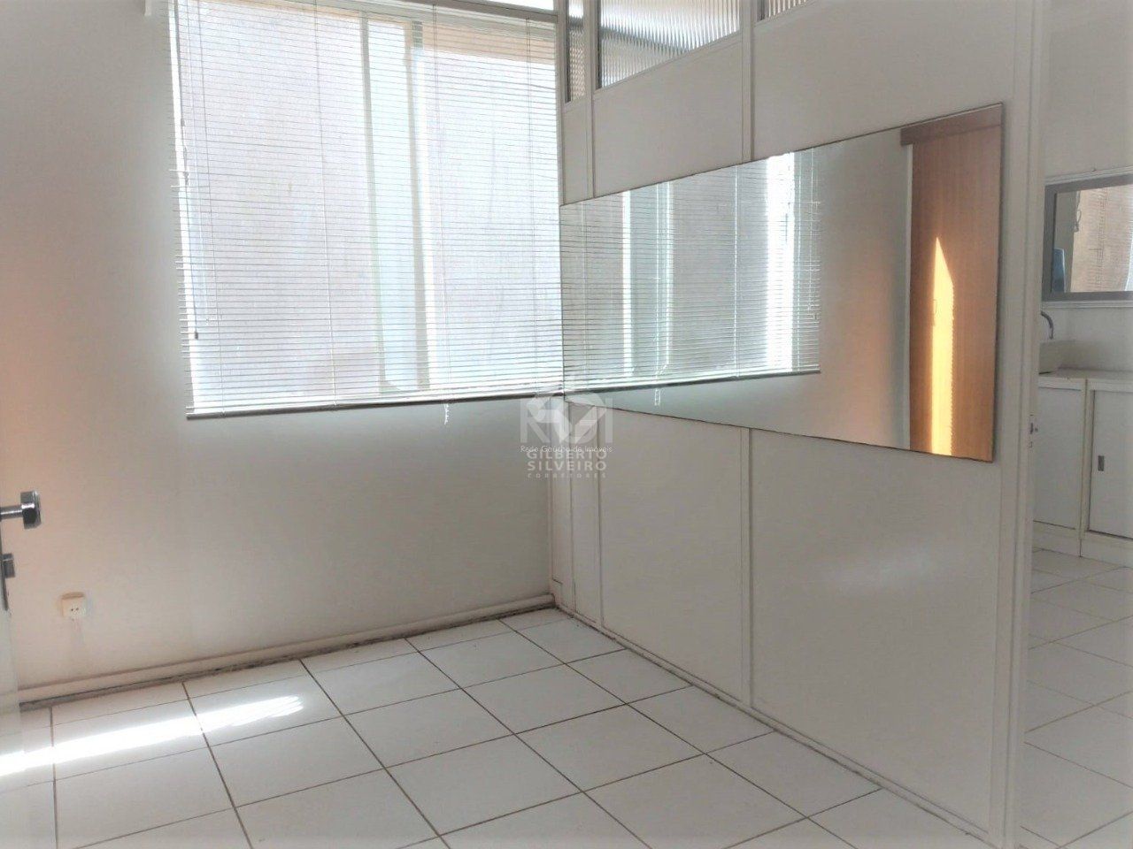 Conjunto/Sala para Venda - 21.75m², 0 dormitórios, Centro Histórico