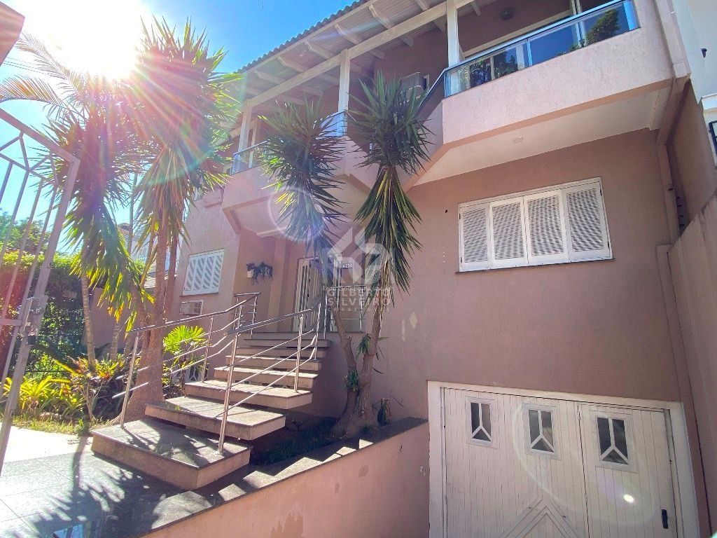 Casa para comprar com 4 dormitórios, 458 m² - Chácara das Pedras - Porto Alegre