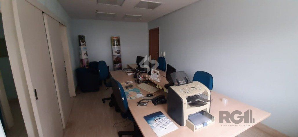 Sala comercial para Comprar  com 1 vaga na Cristóvão Colombo.
