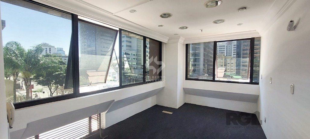 Sala para comprar na avenida Carlos Gomes  no Bairro Boa Vista