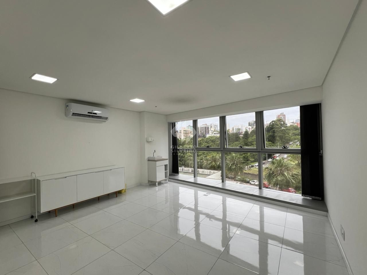 Sala Comercial, 1 sala, à venda, 44 m², Petrópolis - Porto Alegre — foto 2