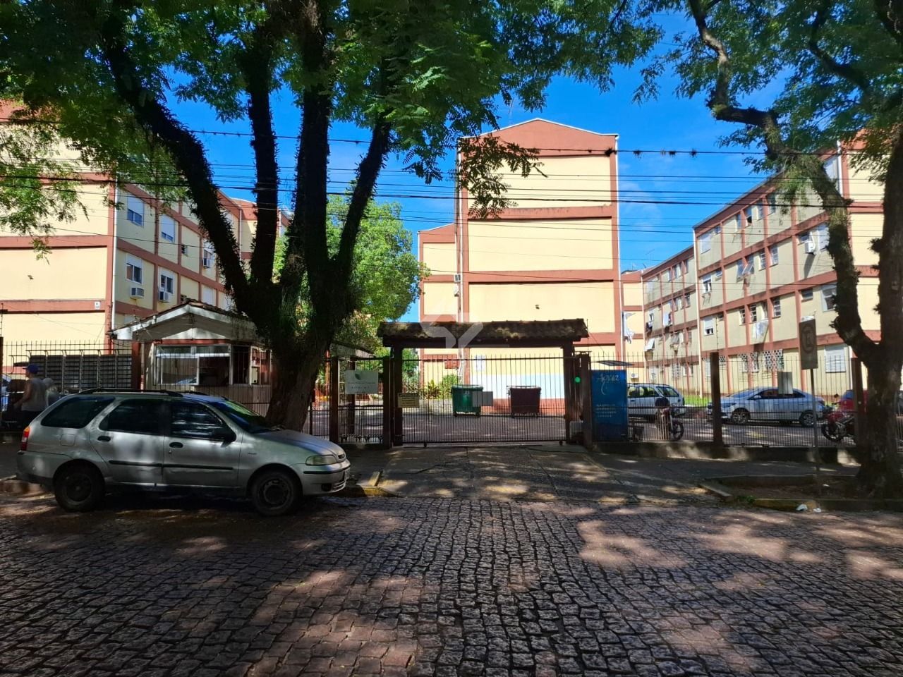 Apartamento Bairro Camaquã 2 dormitórios