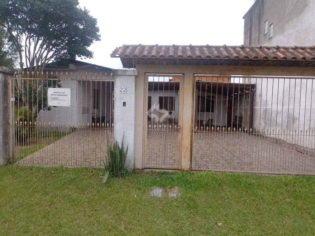 Casa no Bairro Ponta Grossa com terreno medindo 10x30.