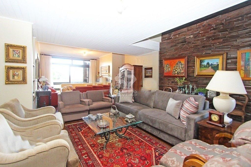 Casa 4 quartos à venda, 192m², Três Figueiras - Porto Alegre