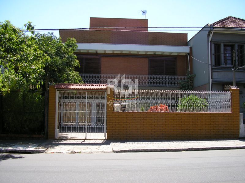 🏡 EXCELENTE CASA NA AVENIDA NITERÓI – BAIRRO MEDIANEIRA | PORTO ALEGRE