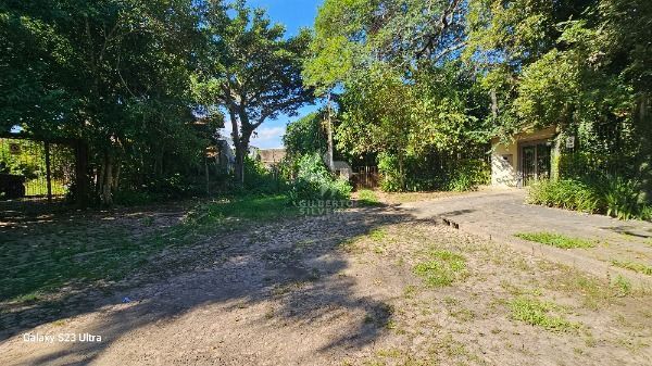 Terreno em Porto Alegre, no bairro Ipanema, à venda.
