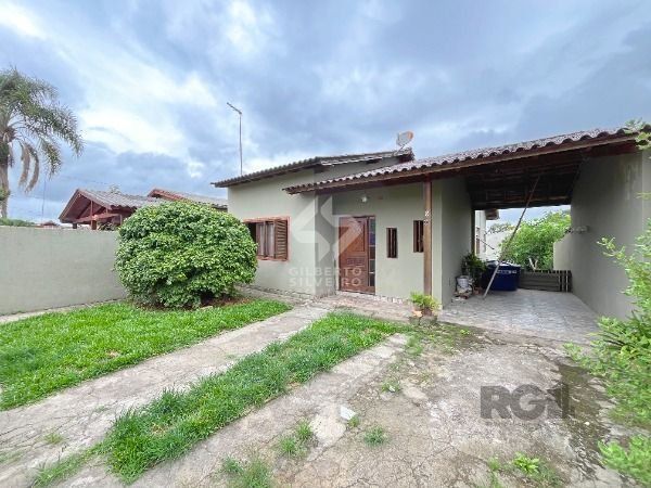 Casa em Porto Alegre, no bairro Lageado, com 3 dormitório(s), e 3 banheiros, à venda.