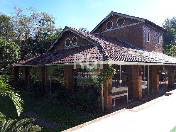 Sítio para Venda - 364m², 3 dormitórios, sendo 1 suites, 2 vagas - São Caetano
