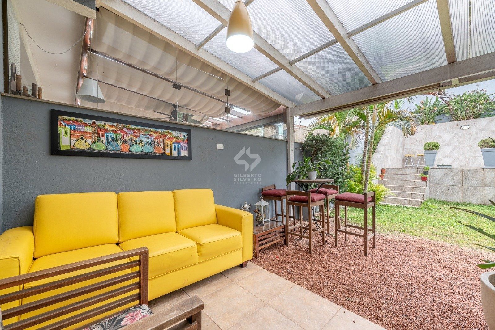 Casa com 3 dormitórios, suíte, pátio com spa, 3 vagas, Rua do Pampa - Ecoville