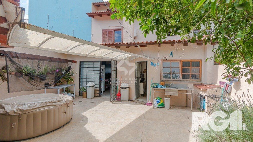 Casa  3 dorm 210m² privativos na rua: Heitor Manganelli - Bairro Jardim Itu