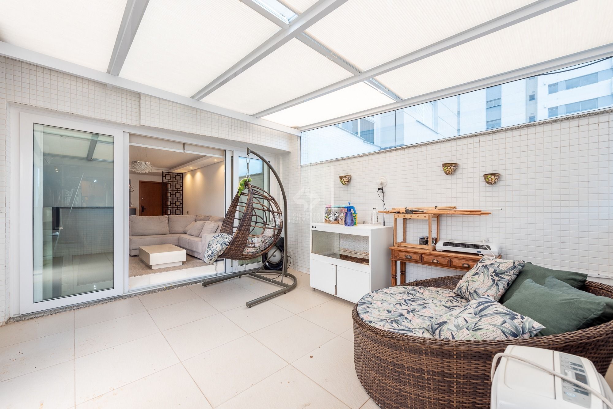 Apartamento Garden mobiliado, com 180 m² privativos, no bairro Chácara das Pedras