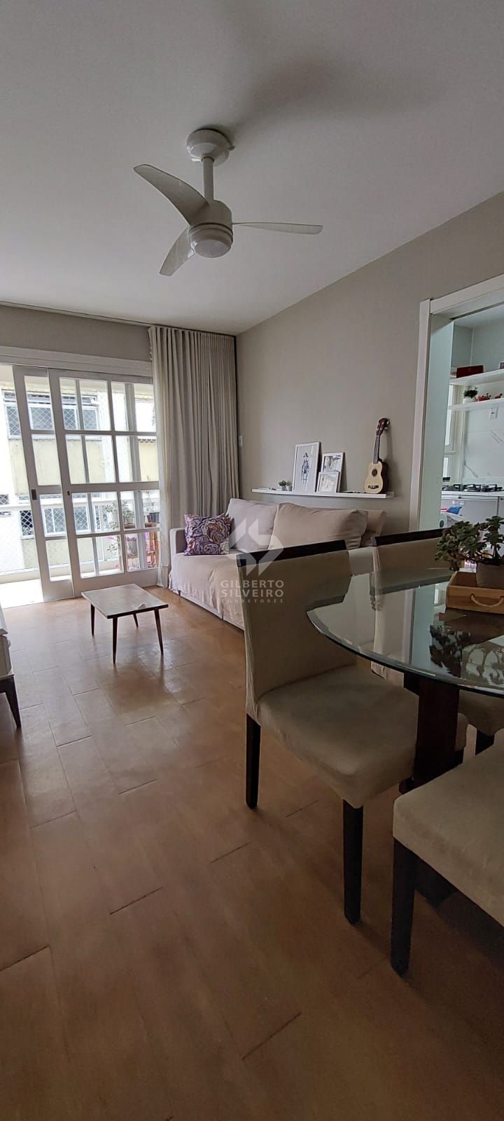 1 DORMITORIO SEMIMOBILIADO 54,69M²
