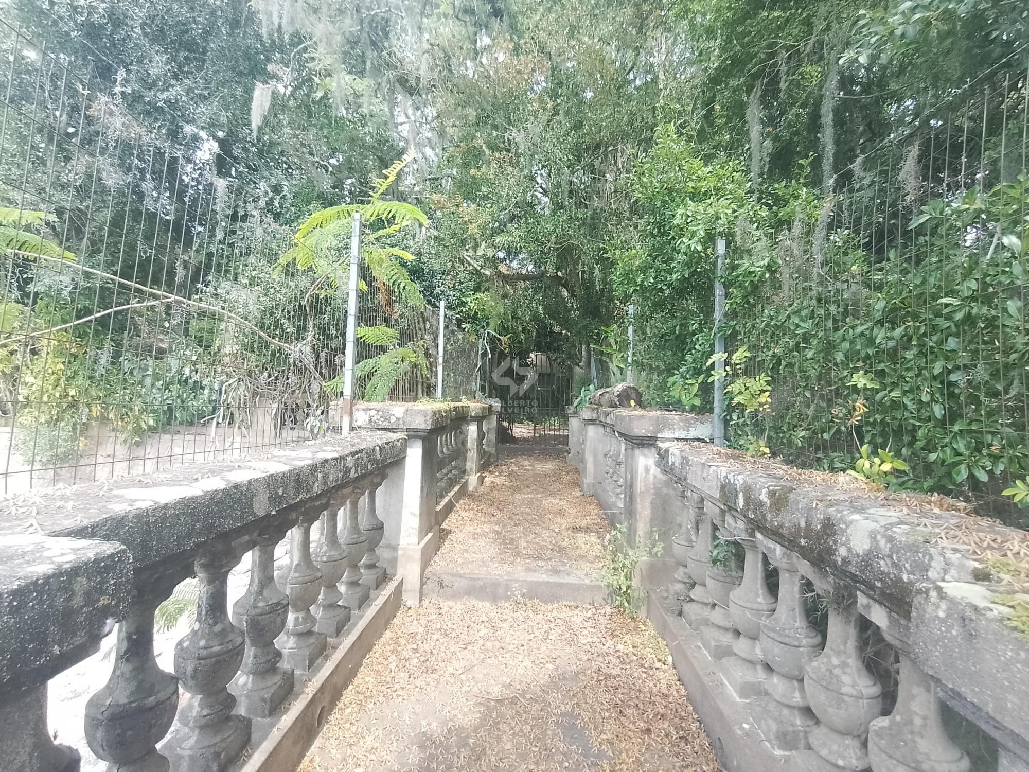 Terreno com área de 3.600m2 com 43m de margem no Rio Guaíba