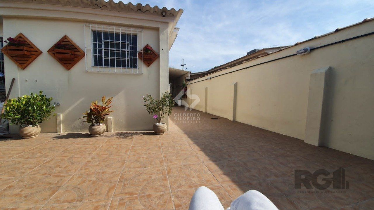 Casa 3 quartos à venda, 210m², Guarujá - Porto Alegre
