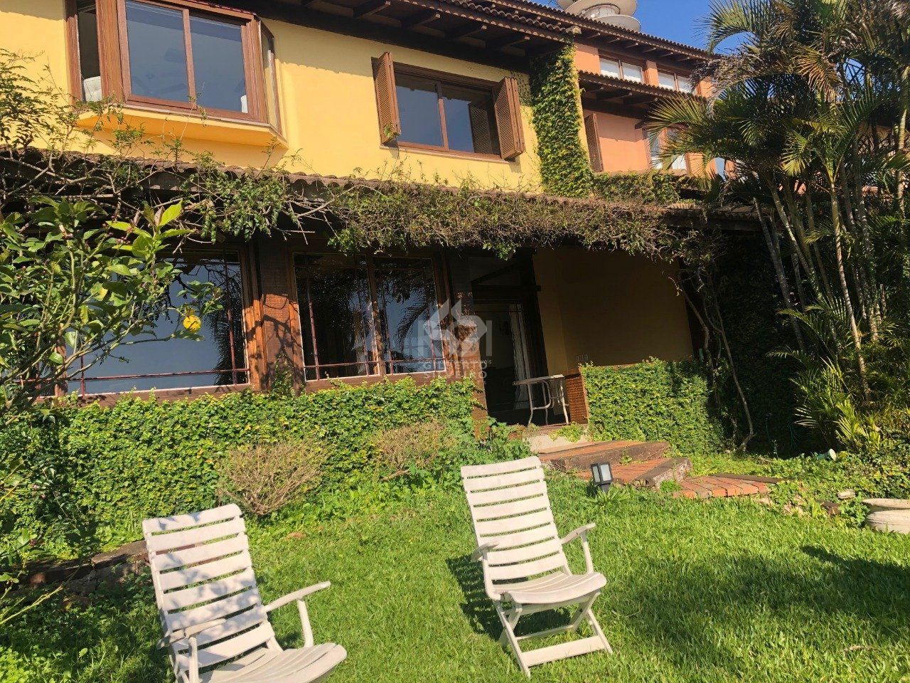 Casa Condominio para Venda - 420m², 3 dormitórios, sendo 3 suites, 2 vagas - Santa Tereza