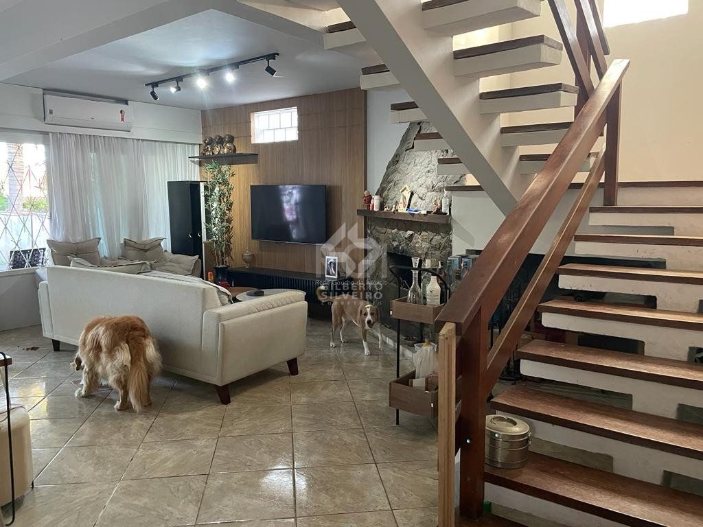 Casa 4 quartos à venda, 199m², Ipanema - Porto Alegre