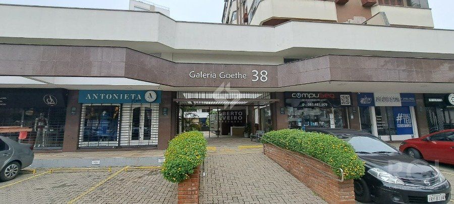 SALA COM 44,63M2 COM MEZANINO NA GOETH