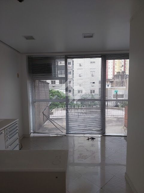 Sala Comercial, 1 sala, à venda, 53 m², Floresta - Porto Alegre — foto 2