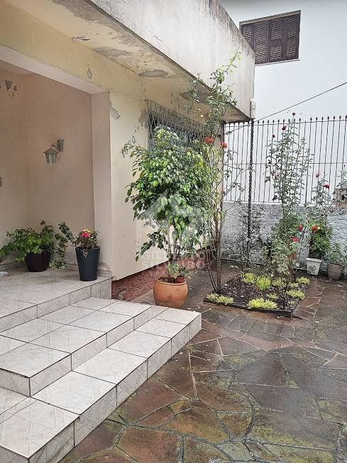 Casa para Venda - 160m², 4 dormitórios, 2 vagas - Vila Ipiranga