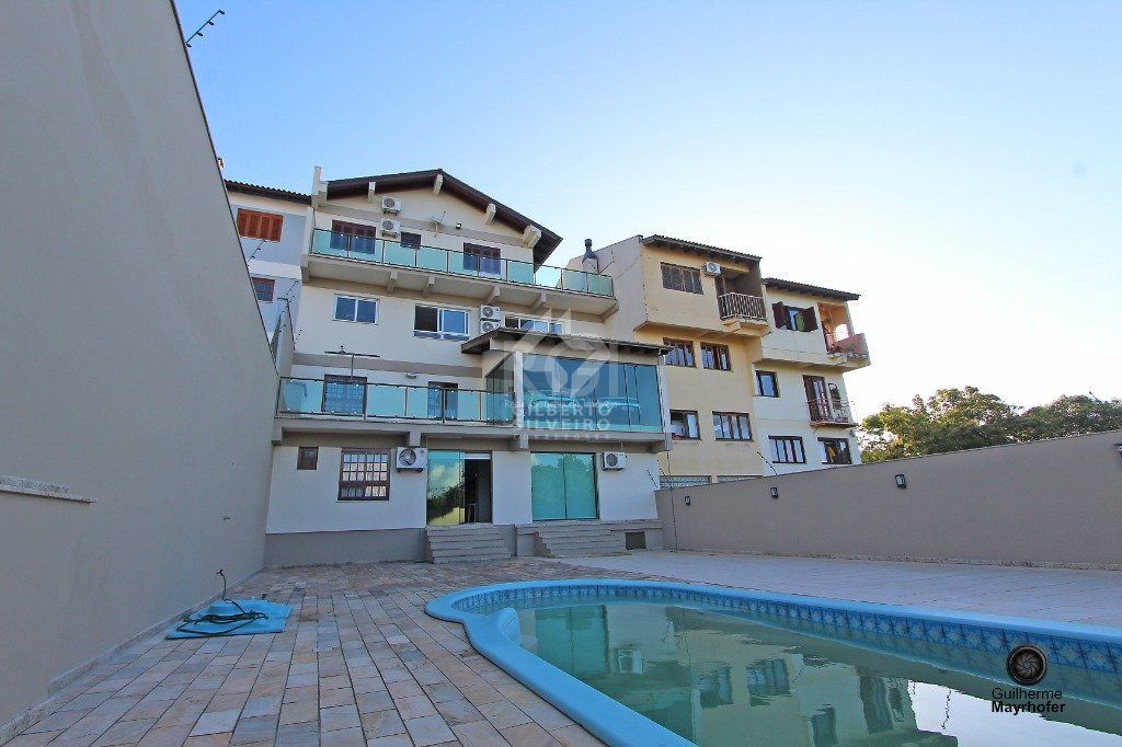 Casa para Venda - 445.52m², 4 dormitórios, sendo 4 suites, 4 vagas - Teresópolis