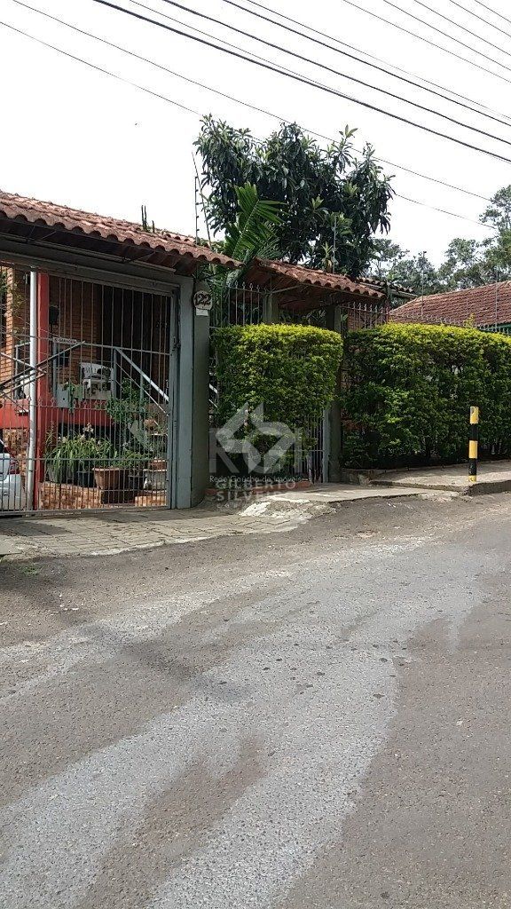 Casa para Venda - 228m², 3 dormitórios, 3 vagas - Teresópolis